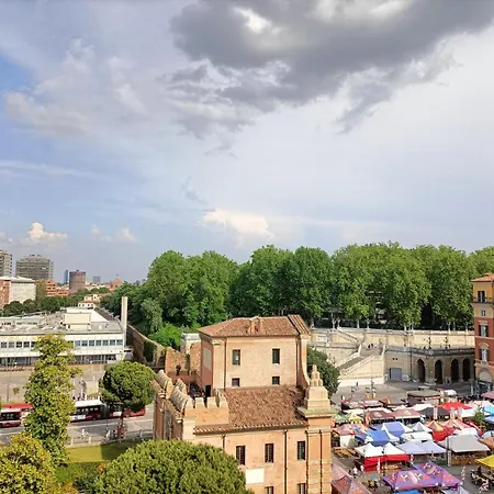 Center Gallery Bed & Breakfast 3*