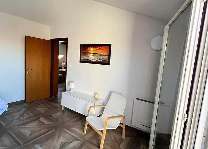 Center Gallery Bed & Breakfast 3*